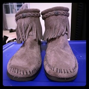 Fringe ankle boots. Size 8. Worn once